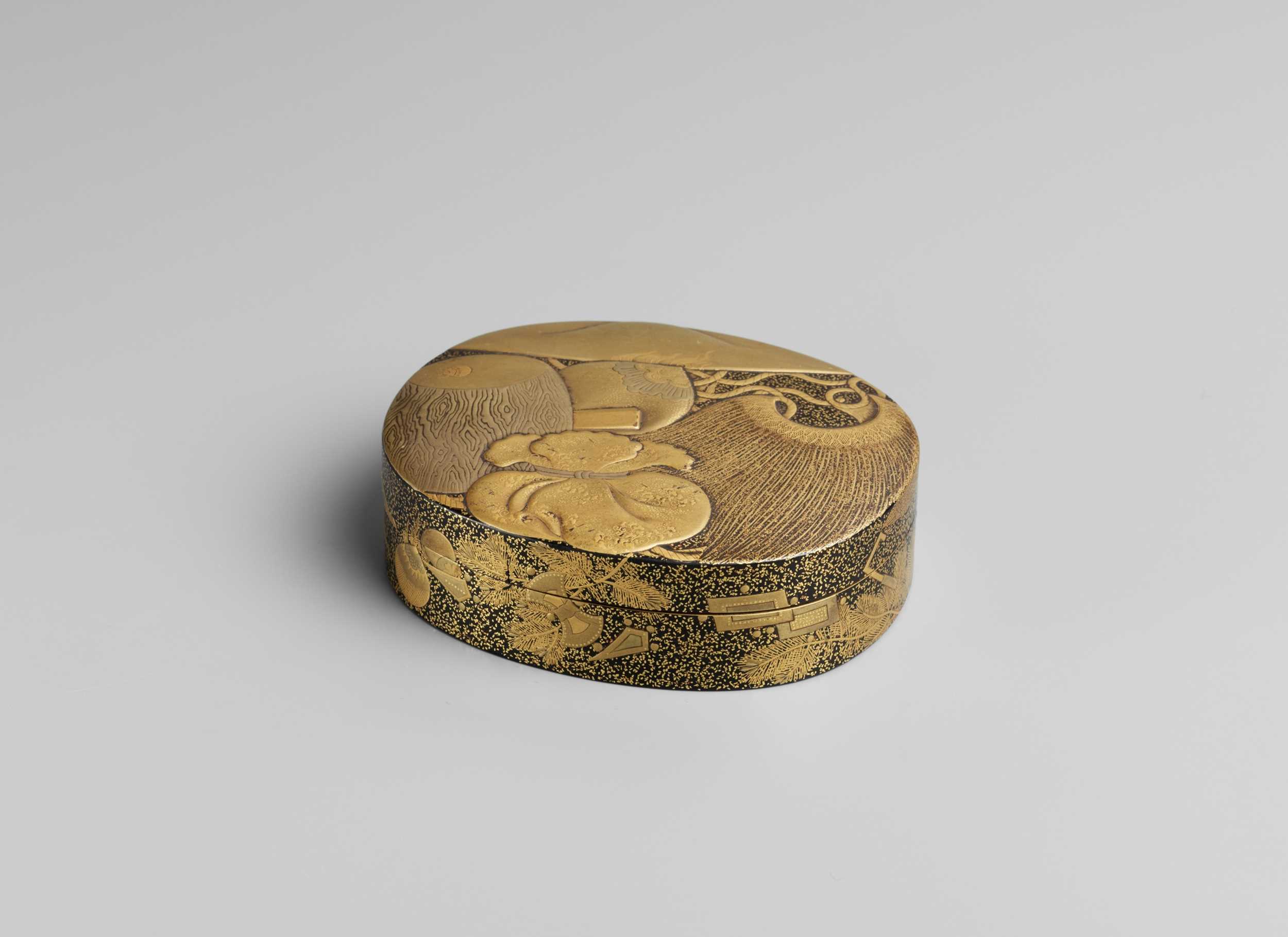 Lot 105 - A GOLD LACQUER KOGO (INCENSE CONTAINER) WITH LUCKY OBJECTS (TAKARAMONO)