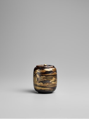 Lot 122 - A BLACK AND GOLD LACQUER KORO AND COVER IN THE FORM OF A CHAIRE (TEA CADDY)