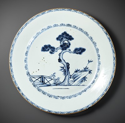 Lot 425 - A LARGE BLUE AND WHITE ‘PINE AND LINGZHI’ DISH, 18TH CENTURY