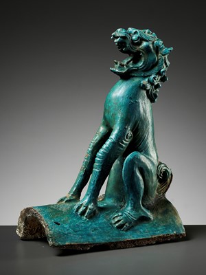 A TURQUOISE-GLAZED ‘LION’ ROOF TILE, MING DYNASTY
