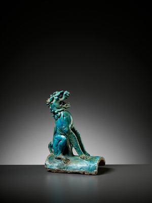 Lot 66 - A TURQUOISE-GLAZED ‘LION’ ROOF TILE, MING DYNASTY