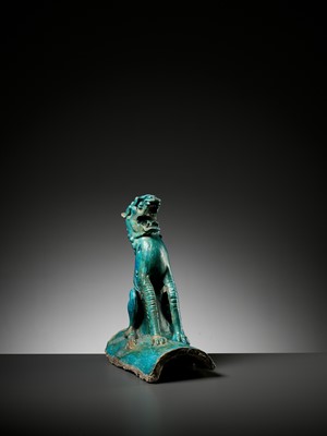 Lot 73 - A TURQUOISE-GLAZED ‘LION’ ROOF TILE, MING DYNASTY