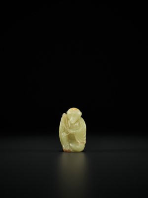 Lot 463 - A YELLOW AND RUSSET JADE ZODIAC FIGURE OF A MONKEY, LATE QING TO REPUBLIC