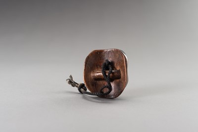 Lot 461 - A LARGE HYOTTOKO MASK WOOD NETSUKE