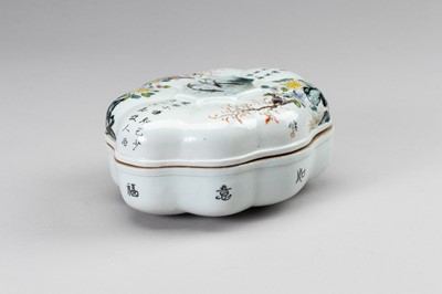 Lot 922 - A OCTOFOIL PORCELAIN LIDDED BOX, LIU YUCEN