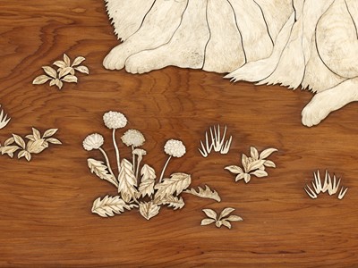 Lot 143 - GYOKKO: AN INLAID WOOD PANEL DEPICTING A CAT AND FLOWERS