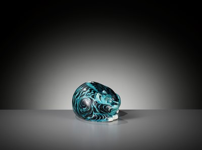 Lot 114 - AN IMPORTANT AND RARE BLACK AND TURQUOISE ‘CAT’ PORCELAIN NIGHTLIGHT, KANGXI