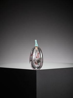Lot 491 - A MINIATURE INTERIOR-PAINTED ROCK CRYSTAL SNUFF BOTTLE, BY TIAN CHENG