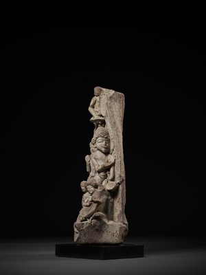 Lot 589 - AN IMPORTANT ‘MUSICIANS AND ATTENDANTS’ SANDSTONE RELIEF FRAGMENT, 10TH CENTURY