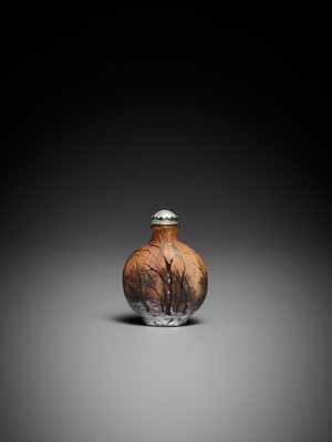 Lot 639 - AN ETCHED AND ENAMELED GLASS ‘WINTER LANDSCAPE’ SNUFF BOTTLE, BY DAUM NANCY, EARLY 20TH CENTURY