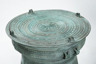 Lot 565 - A FINE PAIR OF ANTIQUE BRONZE RAIN DRUMS, KHA