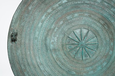 Lot 565 - A FINE PAIR OF ANTIQUE BRONZE RAIN DRUMS, KHA