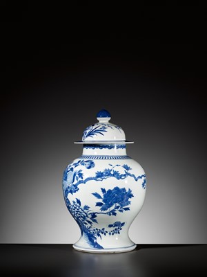 Lot 216 - A BLUE AND WHITE BALUSTER JAR AND COVER, QING DYNASTY