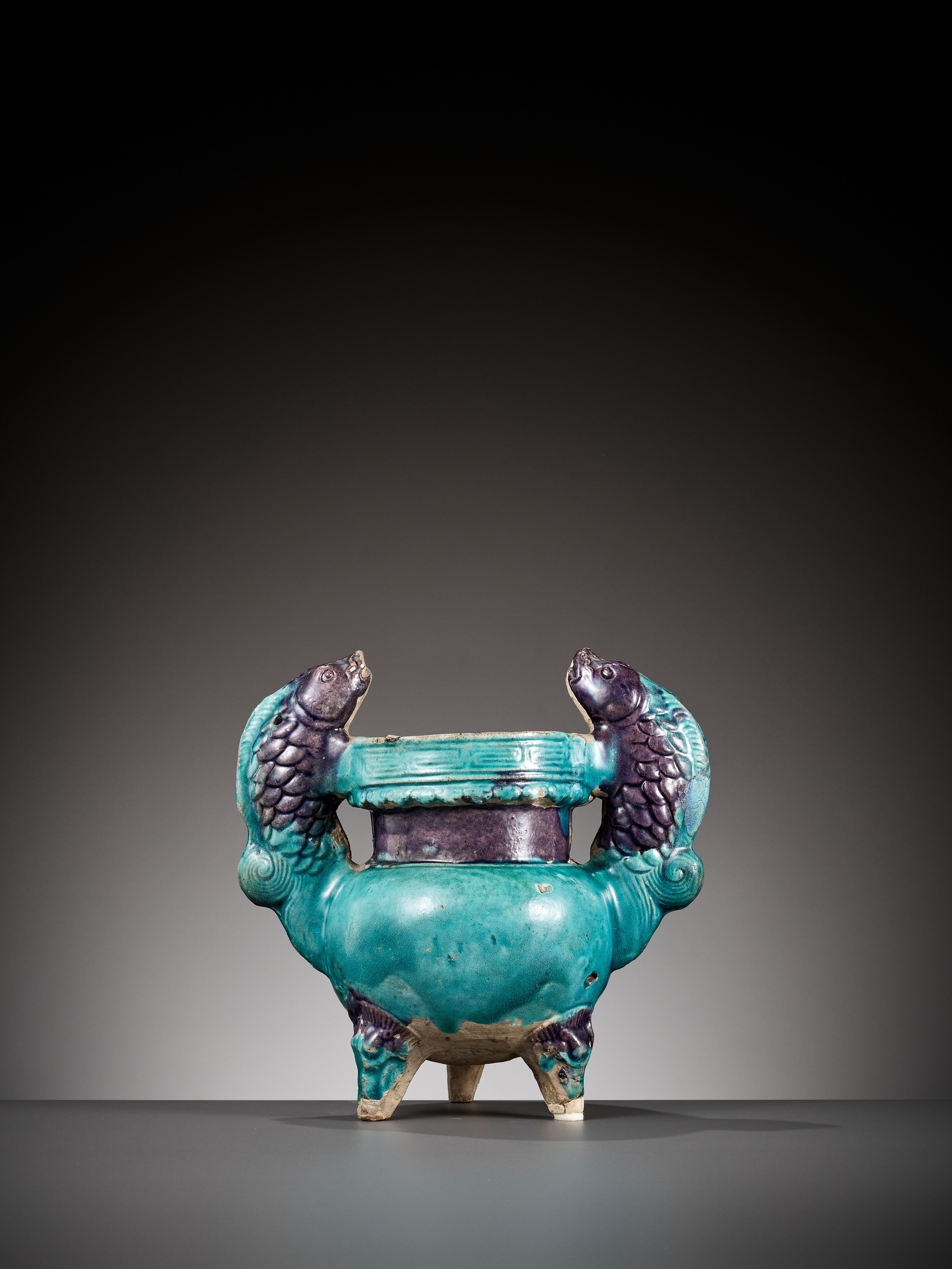 Lot 406 - A FAHUA 'DOUBLE FISH' TRIPOD CENSER, MING