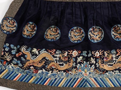 Lot 255 - AN EMBROIDERED 'MIDNIGHT BLUE' SILK FORMAL COURT ROBE, CHAOFU