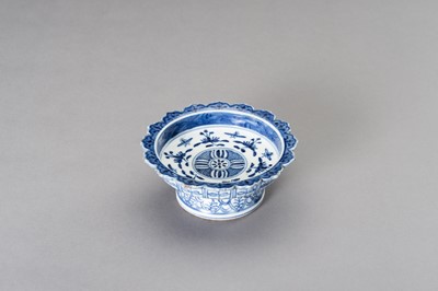 A BLUE AND WHITE PORCELAIN TAZZA, QING