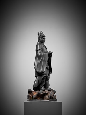 Lot 79 - A LARGE AND RARE WOOD STATUE OF A GUARDIAN