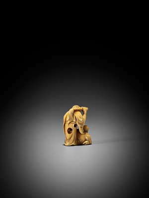 Lot 5 - AN IVORY NETSUKE OF TWO SAGES