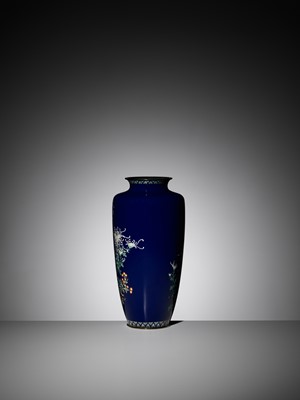 Lot 55 - A LARGE MIDNIGHT-BLUE CLOISONNÉ VASE WITH FLOWERS