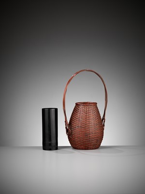 Lot 1069 - HONAN: A BAMBOO HANAKAGO (FLOWER BASKET)