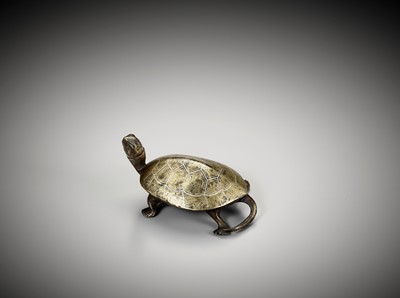 Lot 502 - A SILVER-INLAID BRONZE ‘TURTLE’ WEIGHT, LATE MING TO EARLY QING DYNASTY