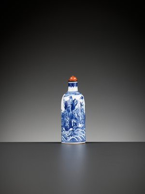 Lot 646 - A BLUE AND WHITE ‘EIGHT IMMORTALS’ SNUFF BOTTLE, QING DYNASTY