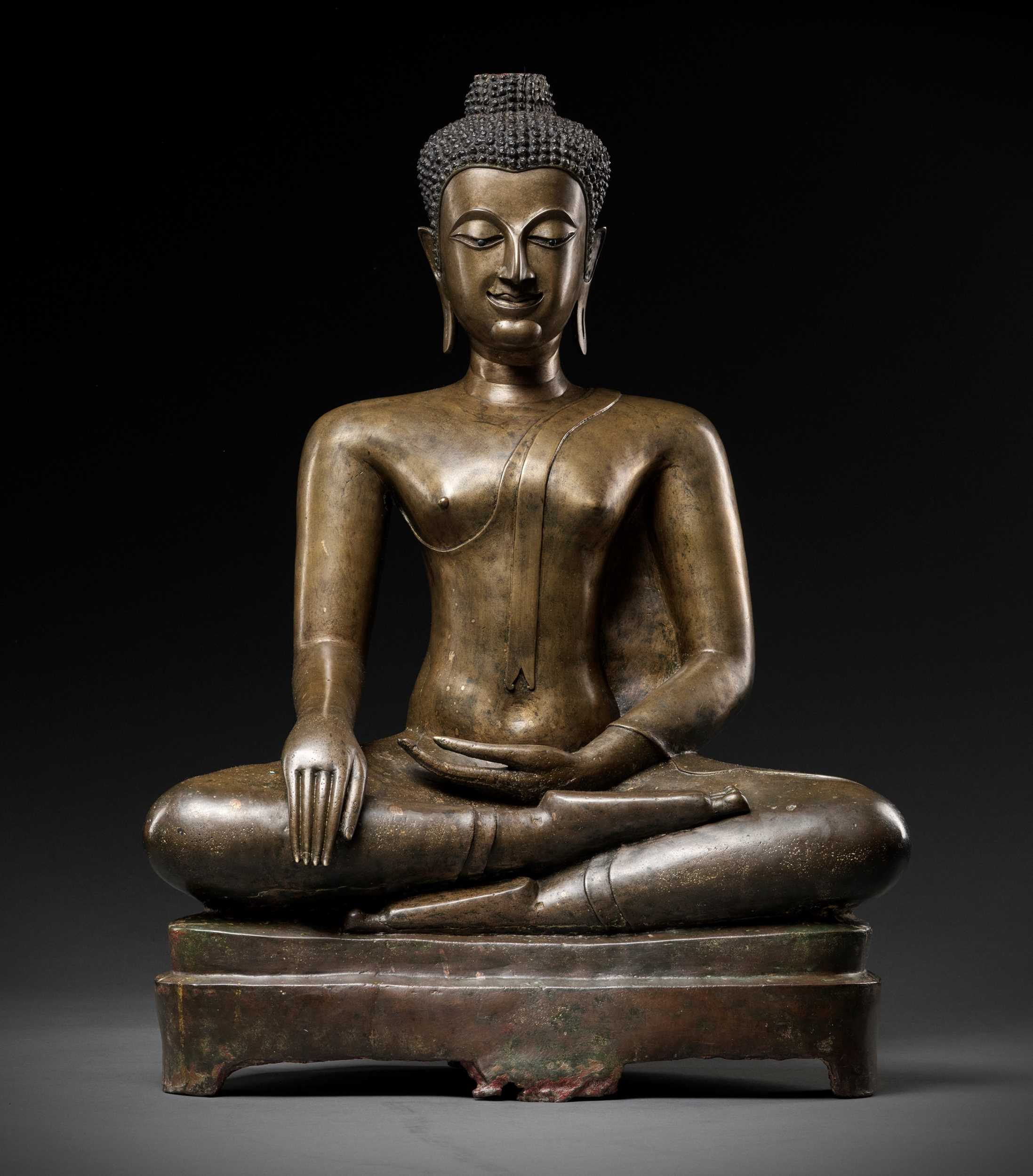 Lot 578 - A LARGE BRONZE FIGURE OF BUDDHA SHAKYAMUNI, AYUTTHAYA KINGDOM
