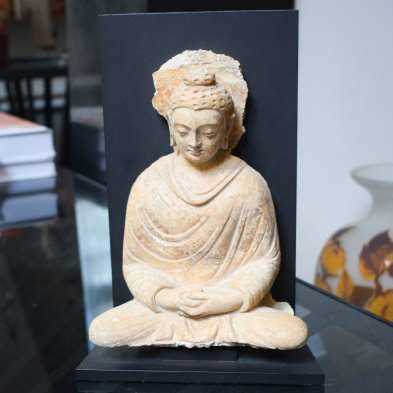 Lot 1137 - A STUCCO FIGURE OF BUDDHA, GANDHARA