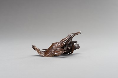 Lot 356 - A BRONZE OKIMONO OF A HUMMINGBIRD ON A LEAF, MEIJI PERIOD