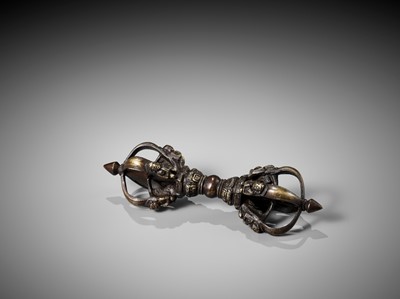 Lot 40 - A LARGE AND MASSIVE BRONZE VAJRA, 17TH-18TH CENTURY