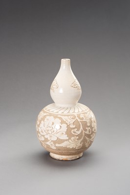 A SONG STYLE DOUBLE-GOURD CIZHOU VASE