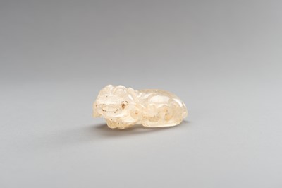 Lot 178 - A FINE ROCK CRYSTAL ‘BIXIE AND LINGZHI’ GROUP, QING DYNASTY