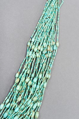 Lot 1365 - AN ANCIENT BACTRIAN TURQUOISE BEAD NECKLACE