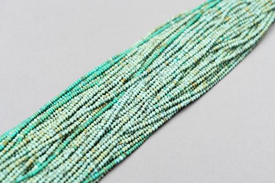 Lot 1366 - AN ANCIENT BACTRIAN TURQUOISE BEAD NECKLACE