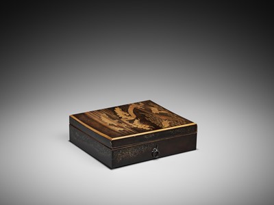 Lot 192 - A LACQUER BOX AND COVER WITH MINOGAME DESIGN