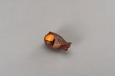 Lot 457 - A HIDA SCHOOL ITTOBORI WOOD NETSUKE OF A SPARROW