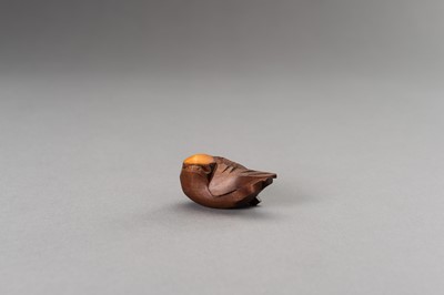 Lot 457 - A HIDA SCHOOL ITTOBORI WOOD NETSUKE OF A SPARROW