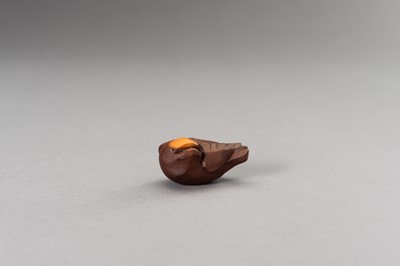 Lot 457 - A HIDA SCHOOL ITTOBORI WOOD NETSUKE OF A SPARROW