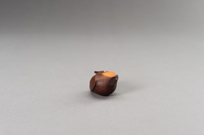 Lot 457 - A HIDA SCHOOL ITTOBORI WOOD NETSUKE OF A SPARROW