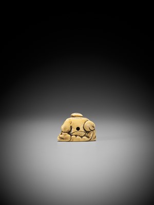 AN IVORY NETSUKE OF A SAGE WITH HOZUKI