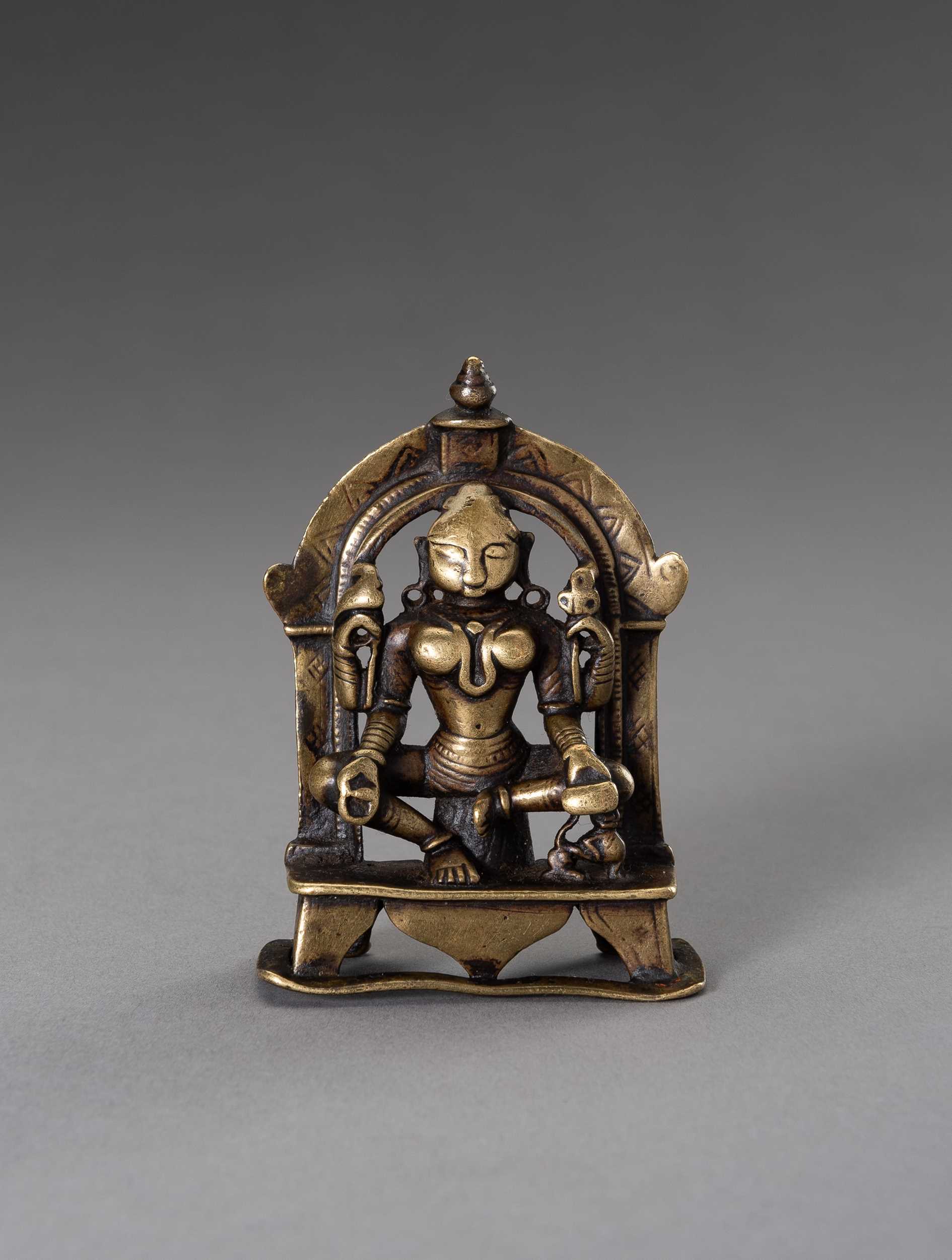 Lot 1269 - A FINE BRONZE FIGURE OF SHIVA