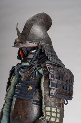 Lot 1301 - A SUIT OF ARMOR WITH EBOSHI KABUTO