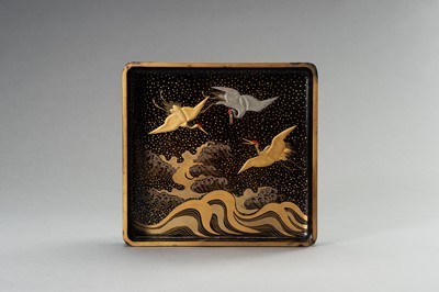 Lot 385 - A BLACK AND GOLD LACQUERED TRAY WITH CRANES, 1900s