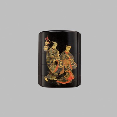 Lot 183 - TOJU: A SUPERB FOUR-CASE LACQUER INRO WITH ENTERTAINERS AND A SAMURAI