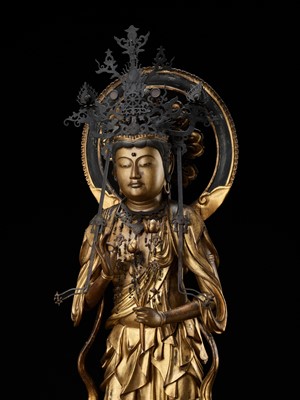 Lot 34 - AN EXCEPTIONAL AND MONUMENTAL GILT WOOD FIGURE OF SEISHI BOSATSU
