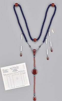Lot 315 - A LAPIS LAZULI AND JASPER COURT NECKLACE, CHAO ZHU, LATE QING DYNASTY