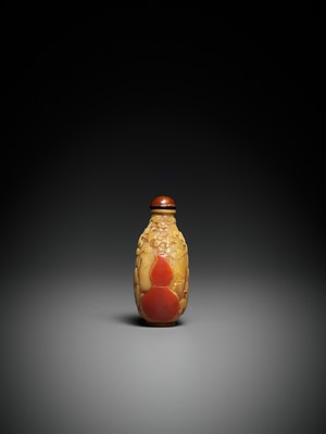 Lot 232 - A RARE HORNBILL ‘SANXING’ SNUFF BOTTLE, EARLY 19TH CENTURY