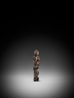 Lot 146 - JUGYOKU: AN IMPORTANT AND MASTERFUL WOOD NETSUKE OF THE FEMALE GHOST OIWA WITH CHILD, COMMISSIONED FOR THE FAMOUS KABUKI ACTOR ONOE BAIKO