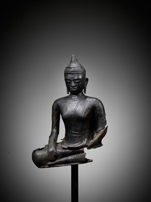 Lot 683 - AN EARLY BRONZE FRAGMENT OF BUDDHA, PYU KINGDOM