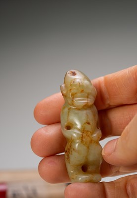 Lot 755 - A JADE 'HUMANOID FIGURE' PENDANT, NEOLITHIC
